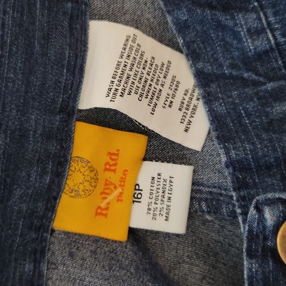 Ruby Rd Classic Short Jeans - Picture 3 of 5